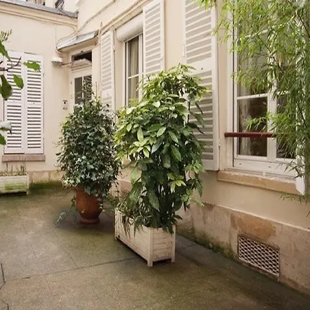 Guisarde Saint Germain Paris